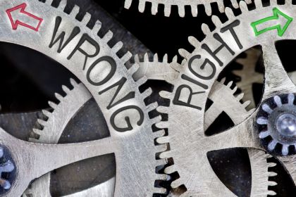 Rights versus wrong cogs going in opposite directions